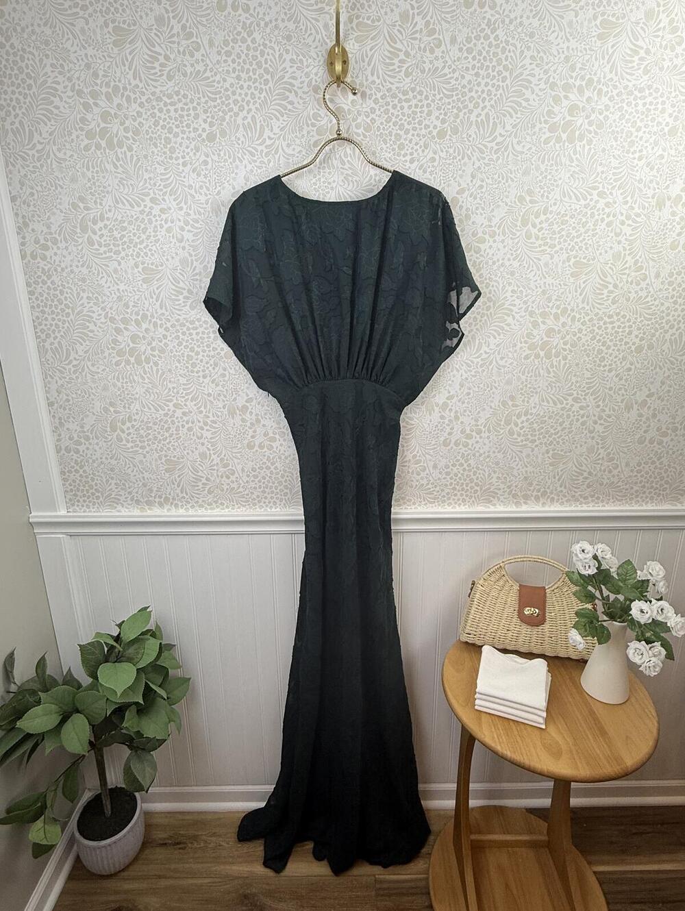 Hutch by Anthropologie BHLDN Hunter Green Deep V-Neck Leaf Lindy Gown - Size - 4 - Picture 4 of 7